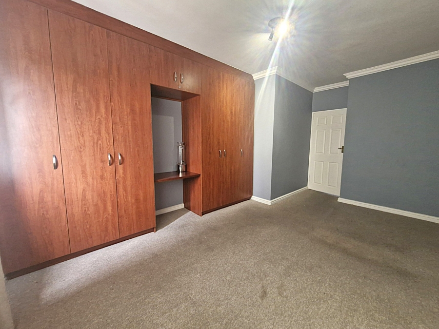 To Let 2 Bedroom Property for Rent in Durbanville Western Cape